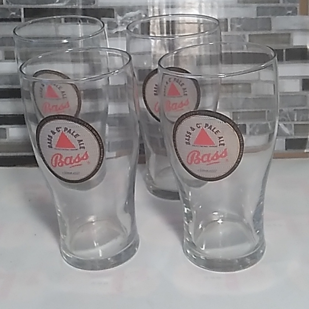 4 barware man cave Bass & Pale Ale beer glasses 🍻